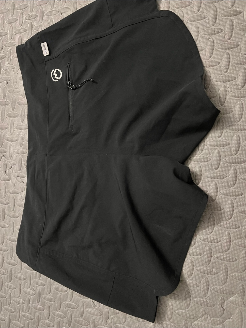 Women’s black Magellan shorts multiple sizes - Picture 2 of 4